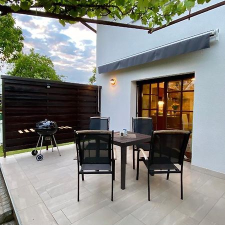 Apartma Bernard ราโดว์ลิตซา ภายนอก รูปภาพ