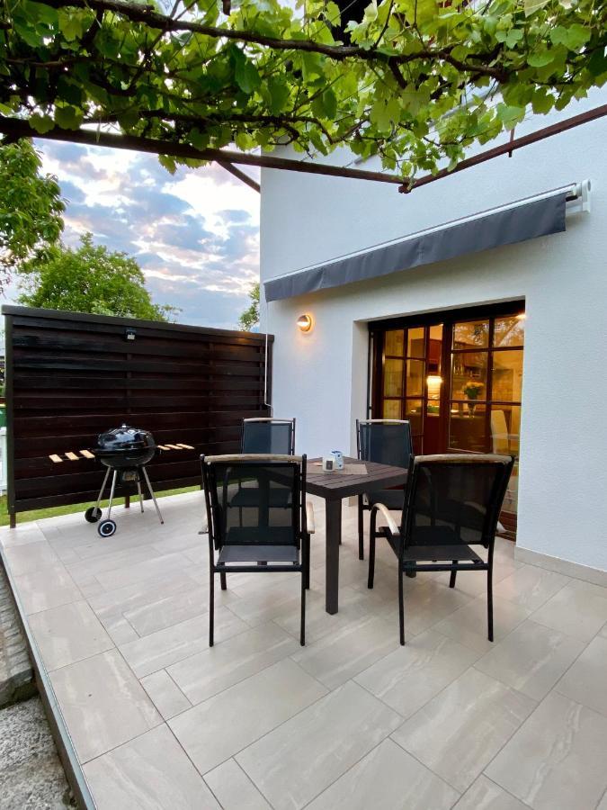 Apartma Bernard ราโดว์ลิตซา ภายนอก รูปภาพ